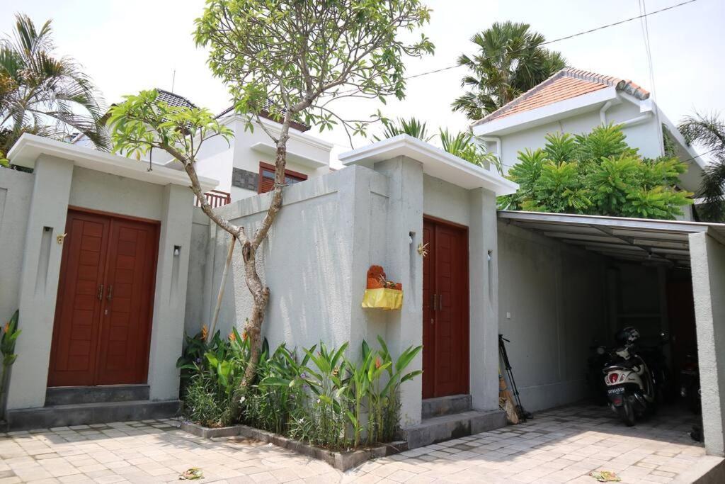 Villa Hitam Putih Legian Bali Seminyak  Exterior photo