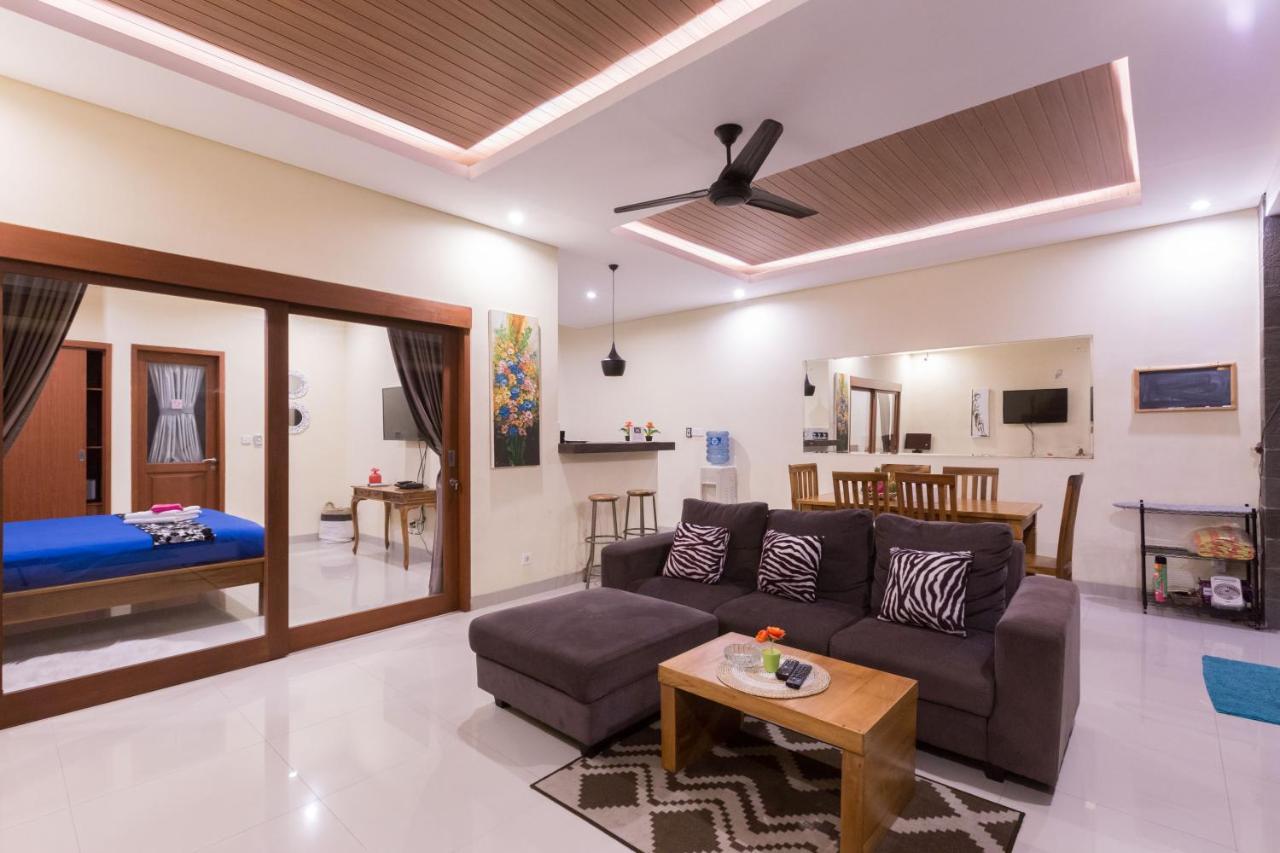 Villa Hitam Putih Legian Bali Seminyak  Exterior photo